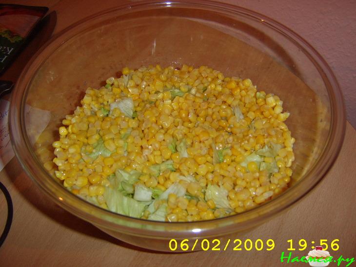 Слоёный салат с индюшиной ветчиной