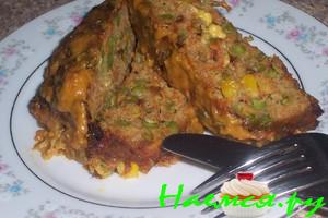 Запеченный рулет из фарша с овощами и сыром Запеченный рулет из фарша с овощами и сыром