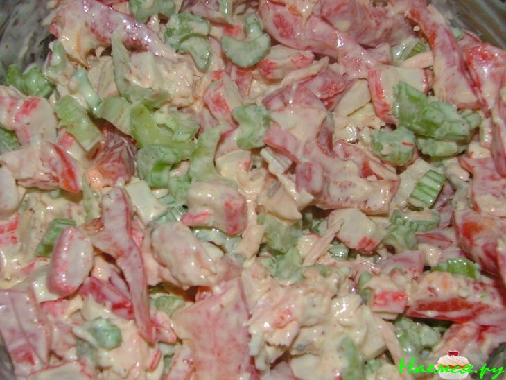 Салат с крабовыми палочками