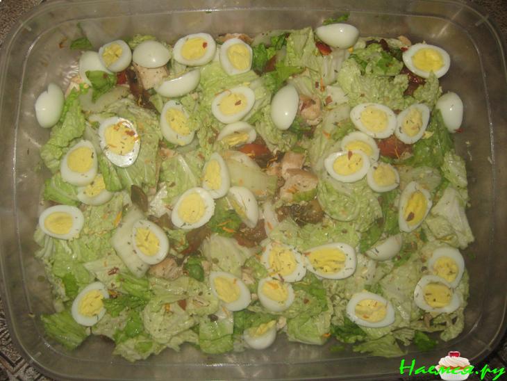 Салат "Цезарь" с пекинской капустой Салат "Цезарь" с пекинской капустой