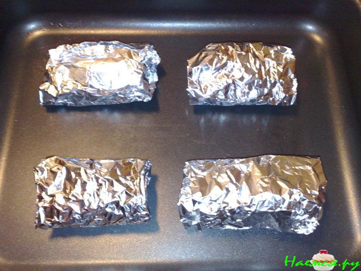 Куриные рулетики в фольге