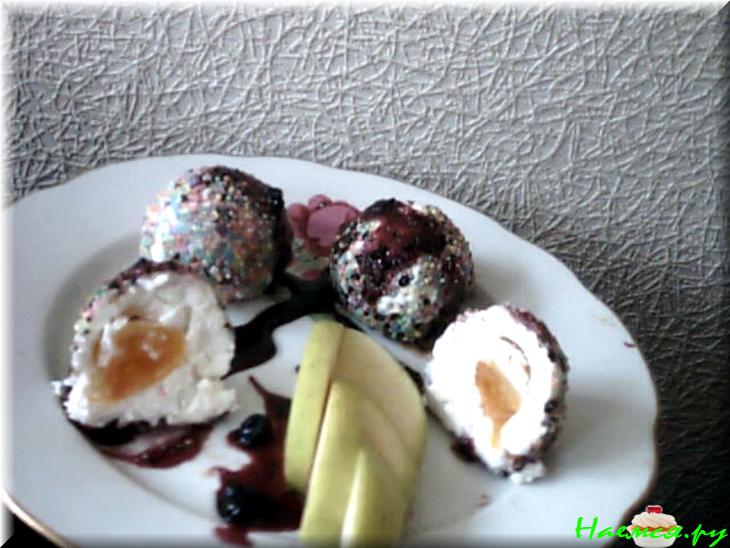 Творожный десерт с курагой и орехами