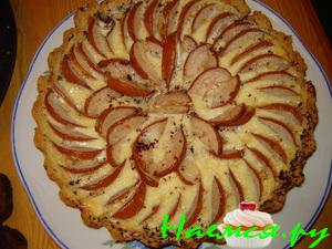 Грушевый пирог с шоколадной начинкой Грушевый пирог с шоколадной начинкой