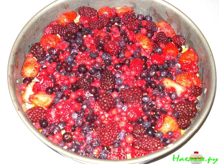 Ягодный торт на корже из мюсли