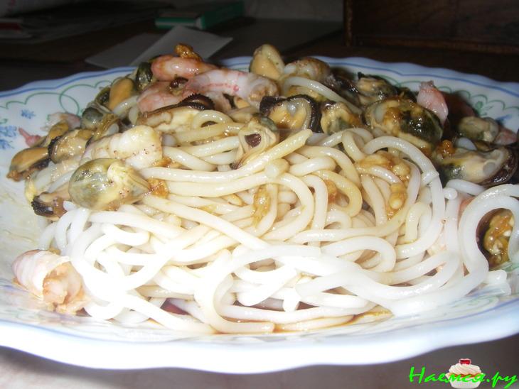 Салат "Нептун" с фунчозой Салат "Нептун" с фунчозой