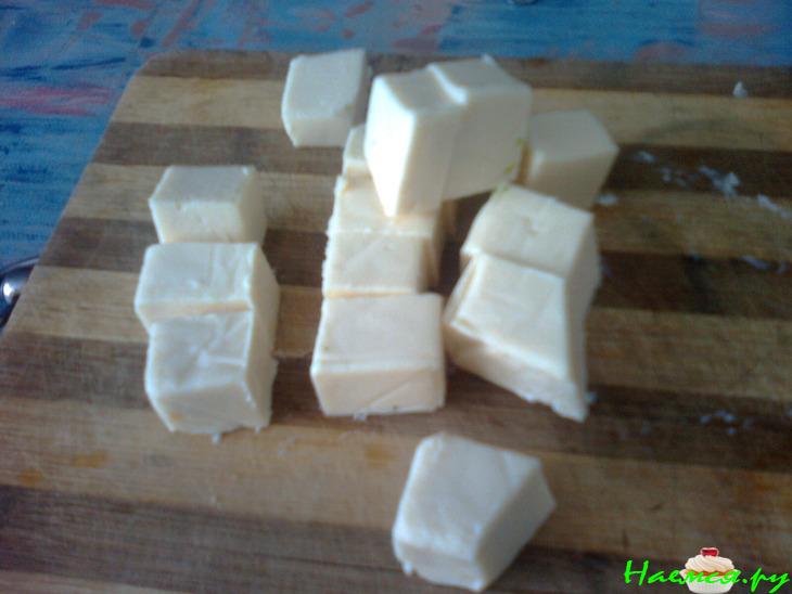 Суп "Сырный" с куриными крыльями