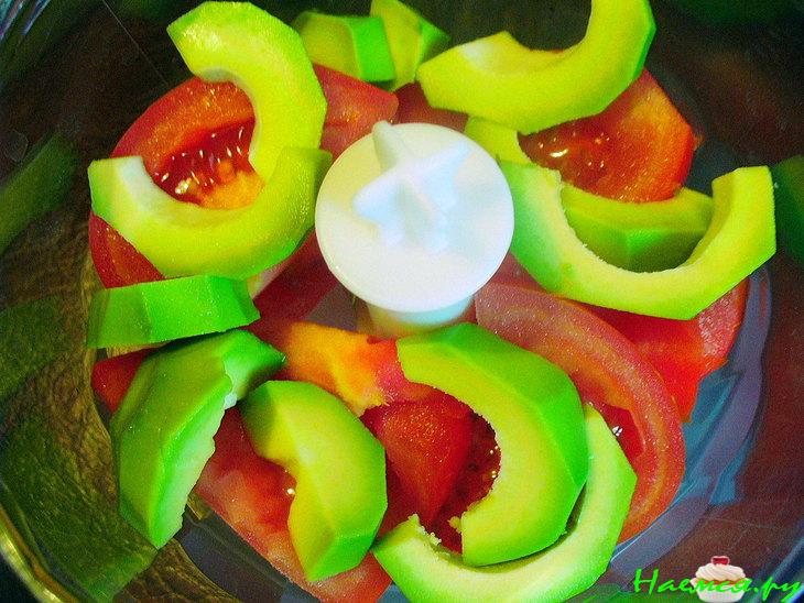 Соус из авокадо и помидор Соус из авокадо и помидор