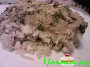 Курочка на перине под одеялом