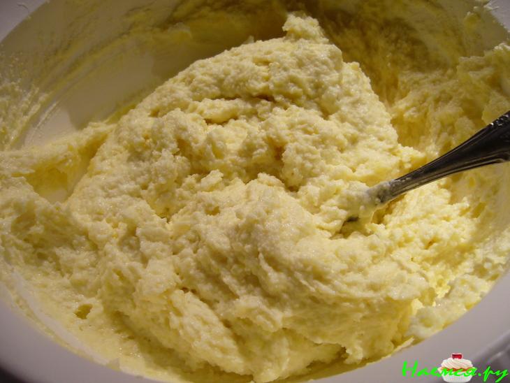 Не совсем обычные сырники с орехами и изюмом Не совсем обычные сырники с орехами и изюмом