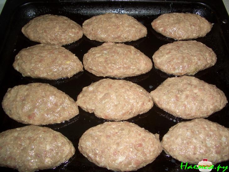 Котлеты с творогом и грибным соусом Котлеты с творогом и грибным соусом