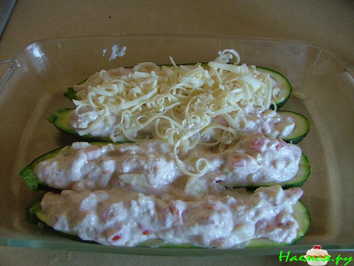 Цуккини, фаршированные крабами