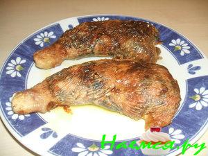 Фаршированные грибами окорочка