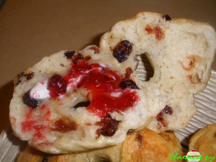 Бейгель с клюквой, кривенький, но жутко вкусный! Бейгель с клюквой, кривенький, но жутко вкусный!