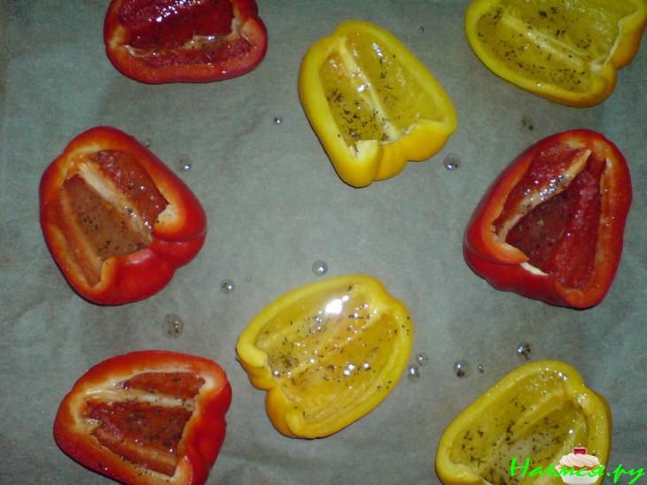 Салат из запеченный перчиков и баклажана