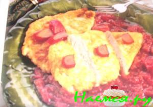 Курица под соусом из ревеня