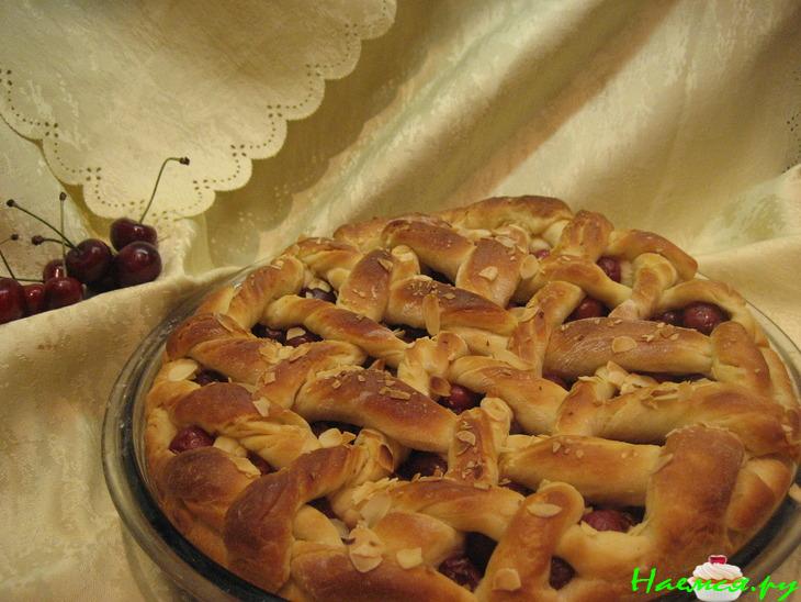 Пирог с вишней