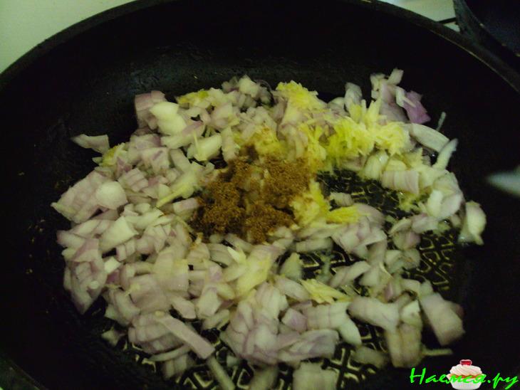 Баклажаны с грибами и тмином