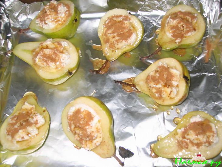 Груши запеченные с сыром рикотта