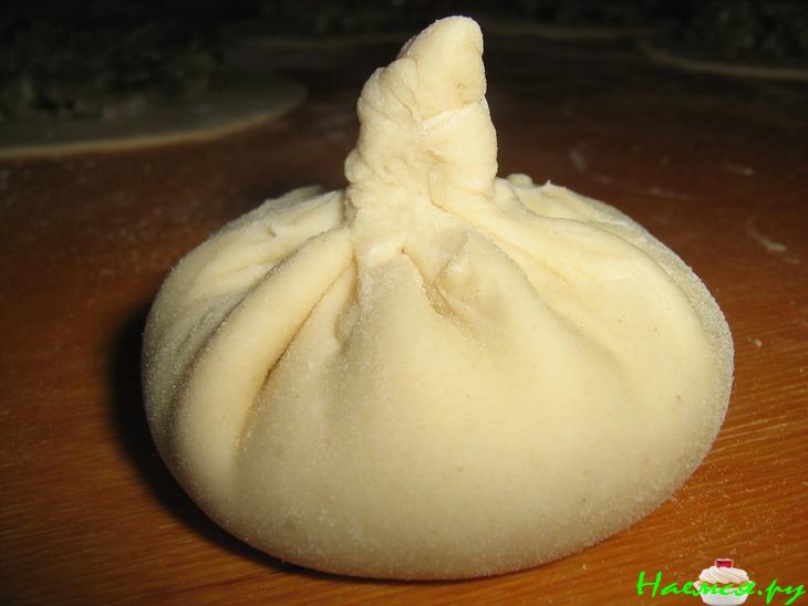 Хинкали с говядиной и бараниной с мятой и кориандром