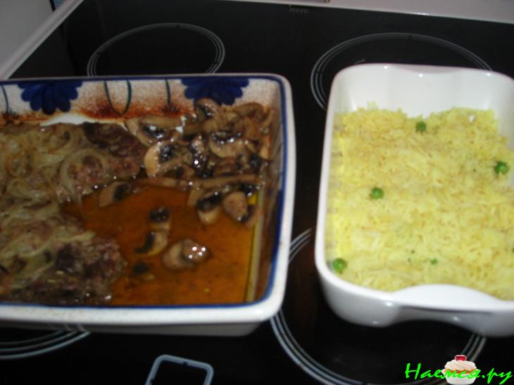 Свинина запеченная с грибами