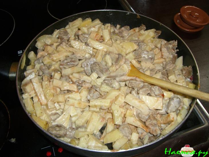 Индейка с грибами в горшочке Индейка с грибами в горшочке