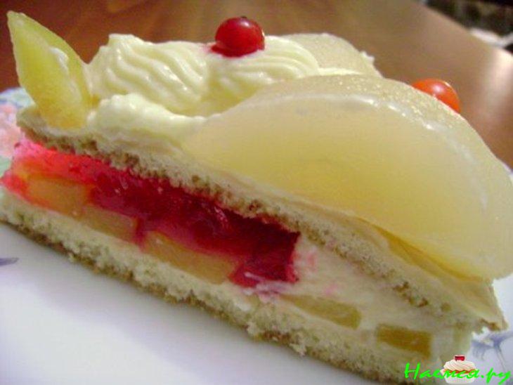 Торт "Юля" с персиком, грушей и физалисом Торт "Юля" с персиком, грушей и физалисом