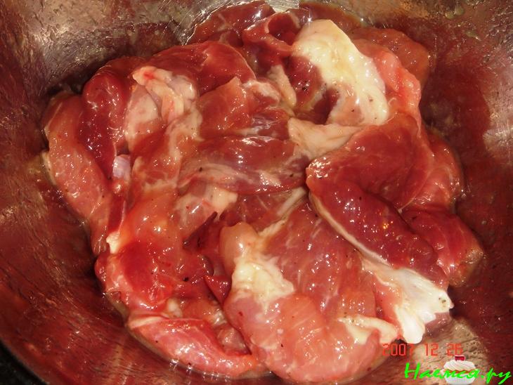 Соус и мясо (отбивные замаринованные в яйце) Соус и мясо (отбивные замаринованные в яйце)