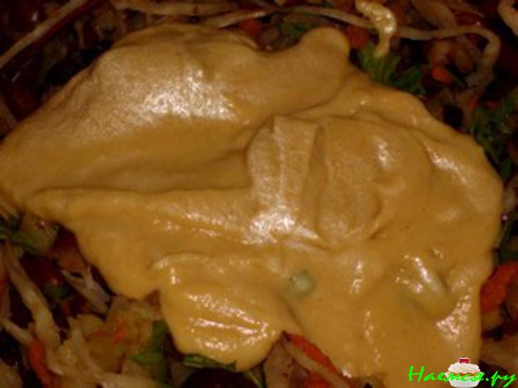 Салат с фасолью под яблочным или айвовым соусом