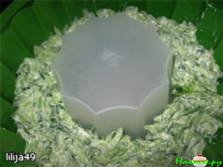 Овощной торт с колбасными розами Овощной торт с колбасными розами