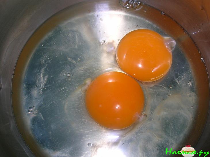 Рулеты-омлеты с творожным сыром и листовым салатом