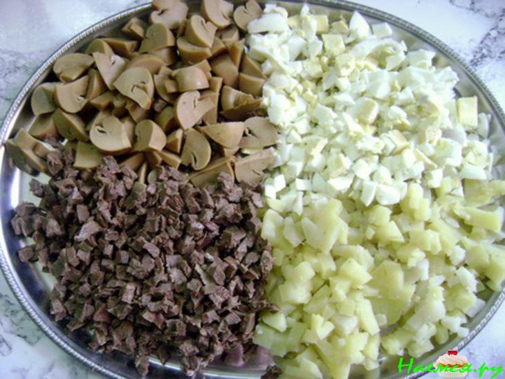 Салат сборный с телячьим сердцем Салат сборный с телячьим сердцем