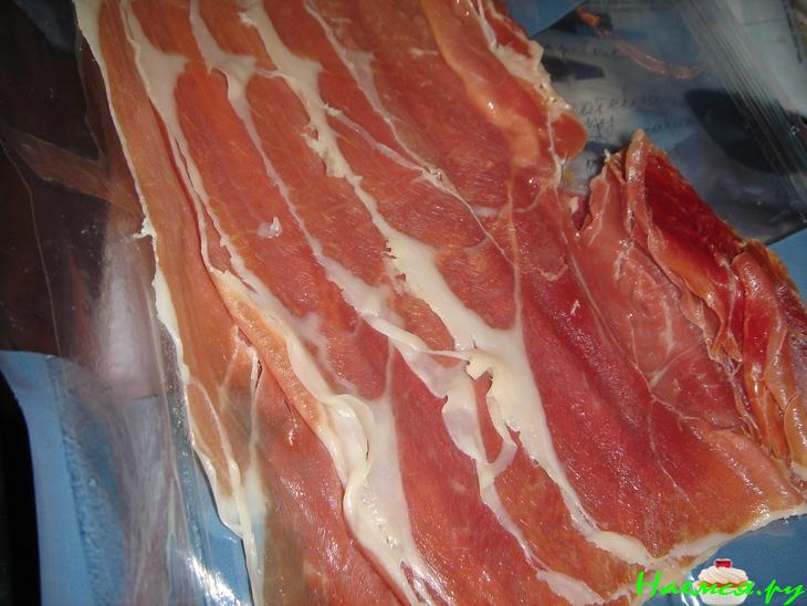 Салат из рукколы с хамоном