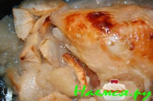 Курица в яблоках