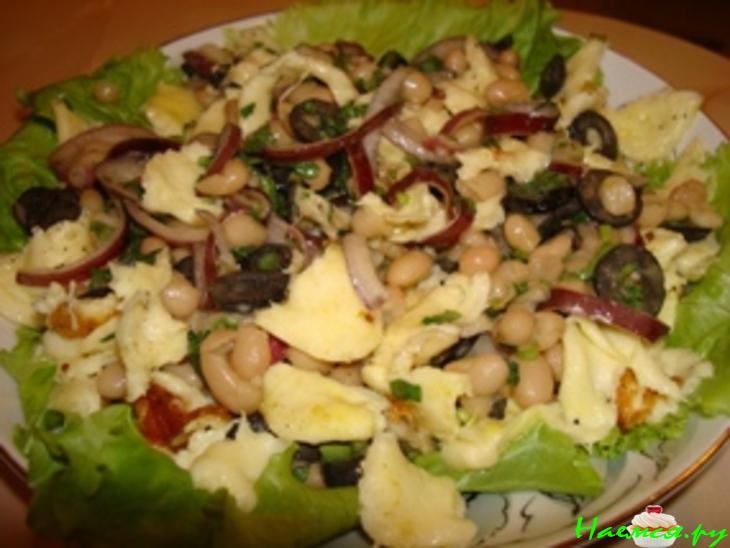 Салат с сулугуни и фасолью Салат с сулугуни и фасолью