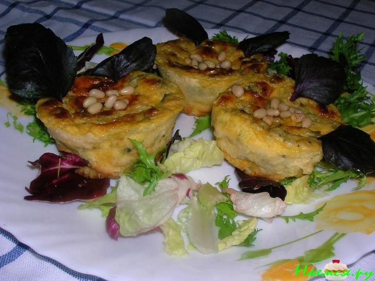 Творожная чесночно-травяная запеканка