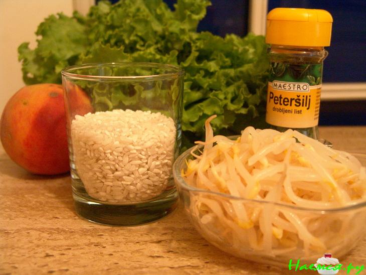 Горячий азиатский салат