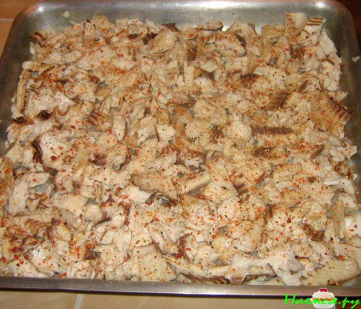 Рыбная запеканка с рисом и помидором