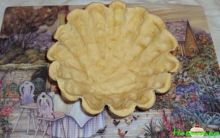 Сырно-луковый пирог с копченым салом и беконом Сырно-луковый пирог с копченым салом и беконом