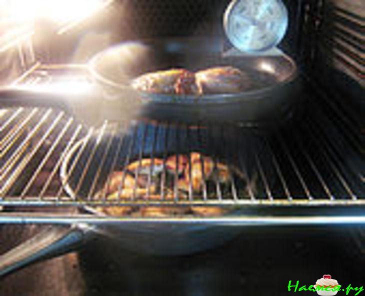 Перепёлки с помидорами и спаржей