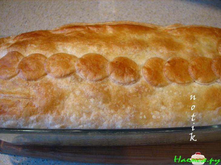 Картофельно-грибная бабка под корочкой из слоеного теста