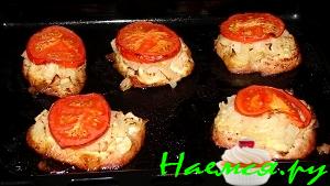 Запечённая свинина с помидором