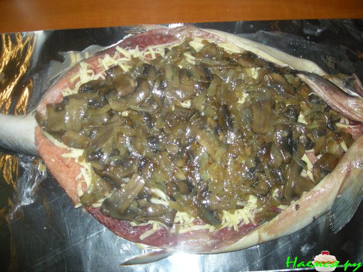 Рыбка фаршированная грибами (горбуша)