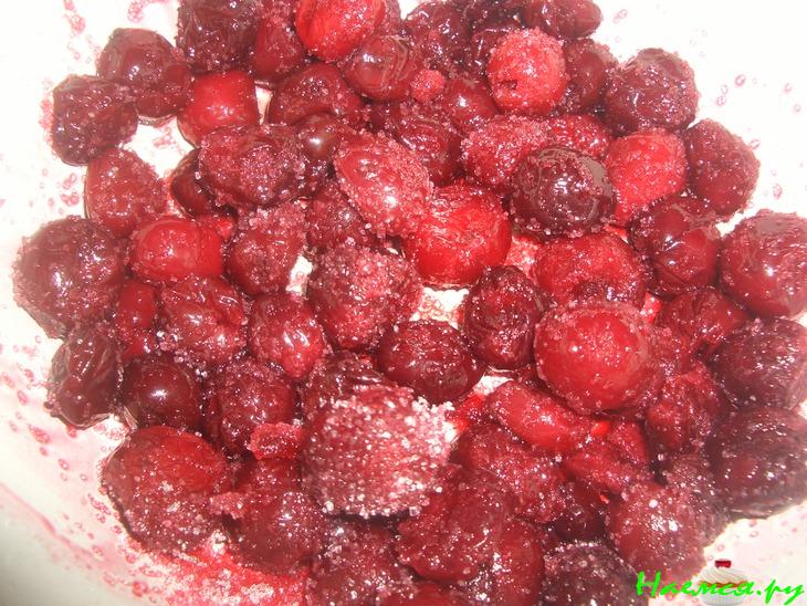 Пирог "Вишня под покрывалом"