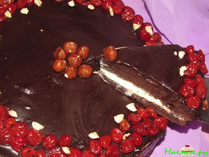 Шоколадный тортик с нежным белым центром