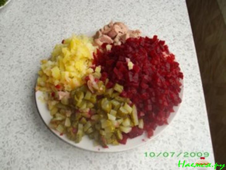 Свекольный суп на основе кваса Свекольный суп на основе кваса