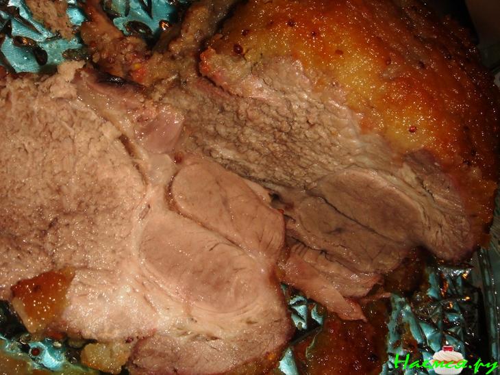 Шея в яблоках