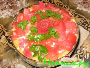 Салат с ананасом, кукурузой и ветчиной