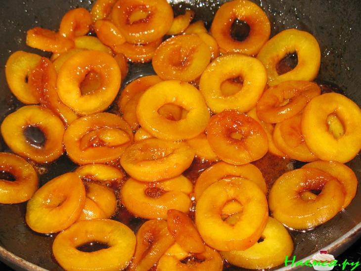 Чизкейк с абрикосами и шоколадно-абрикосовым ганашем