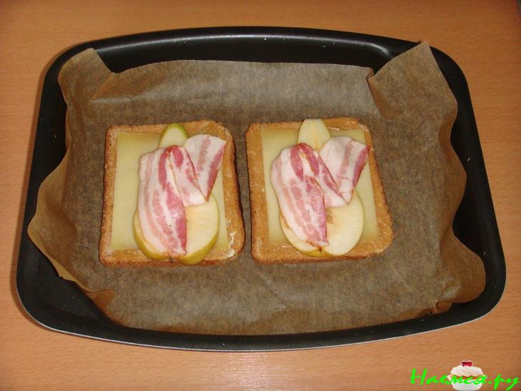 Бутерброды с грушей и беконом Бутерброды с грушей и беконом