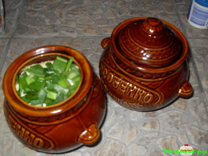 Рыбка в горшочках с грибами